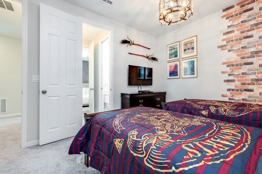 South Facing With Lots Of Games In Game Room! 9 Bedroom Villa by RedAwning Villa, Multiple Bedrooms 14