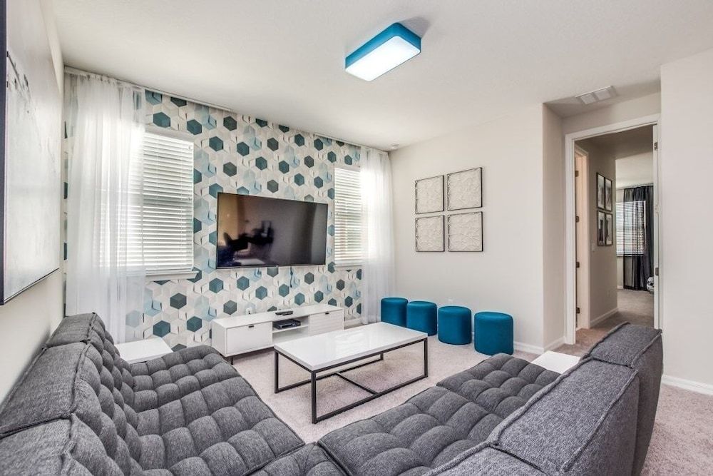 South Facing With Lots Of Games In Game Room! 9 Bedroom Villa by RedAwning Villa, Multiple Bedrooms 30