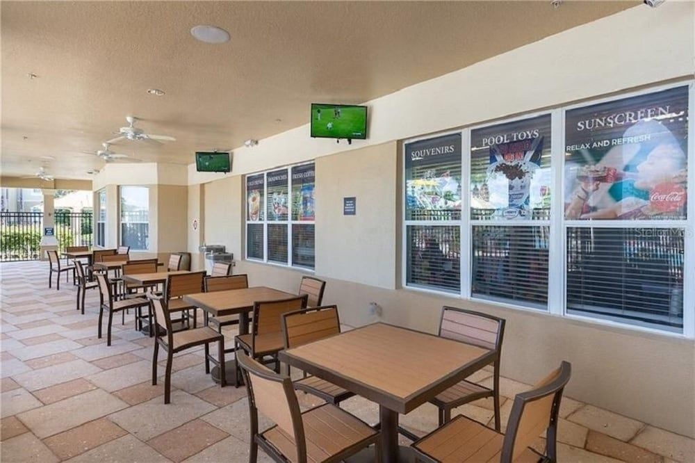 undefined This amazing 6 Bedroom property with a lake view Villa by RedAwning 7