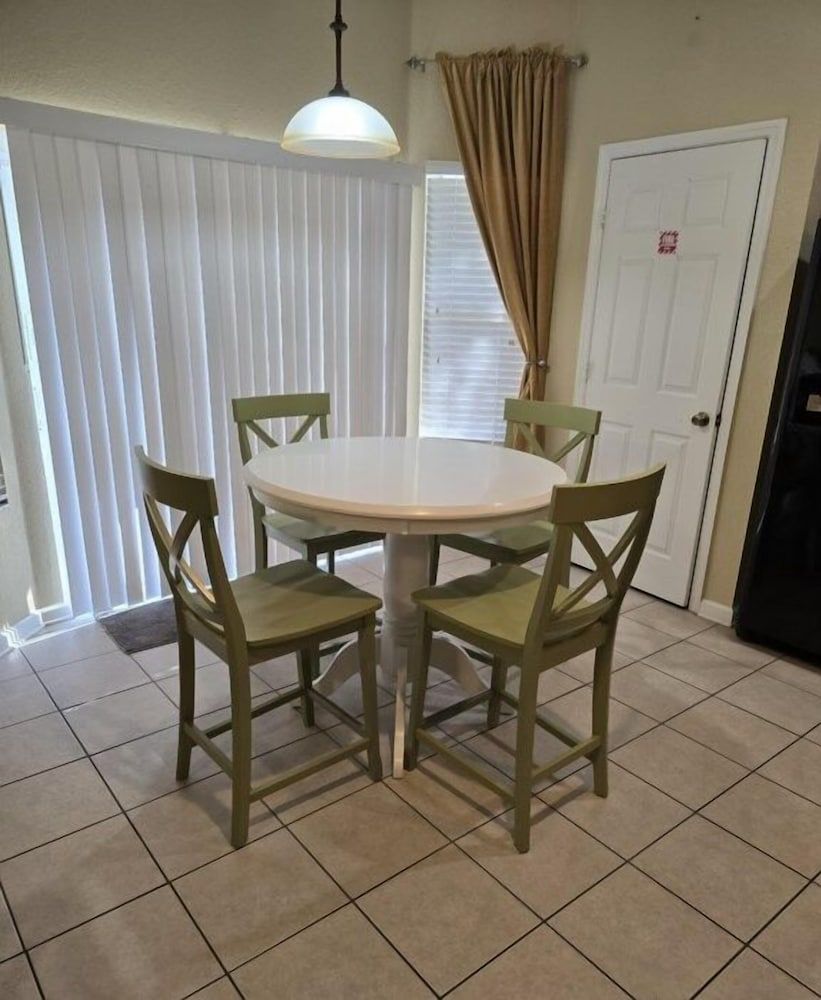 undefined This amazing 6 Bedroom property with a lake view Villa by RedAwning 8