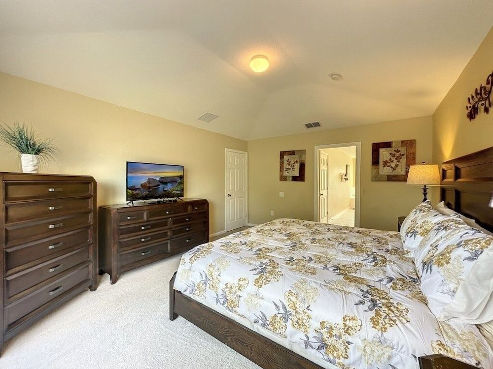 This amazing 6 Bedroom property with a lake view Villa by RedAwning Villa, 6 Bedrooms 4