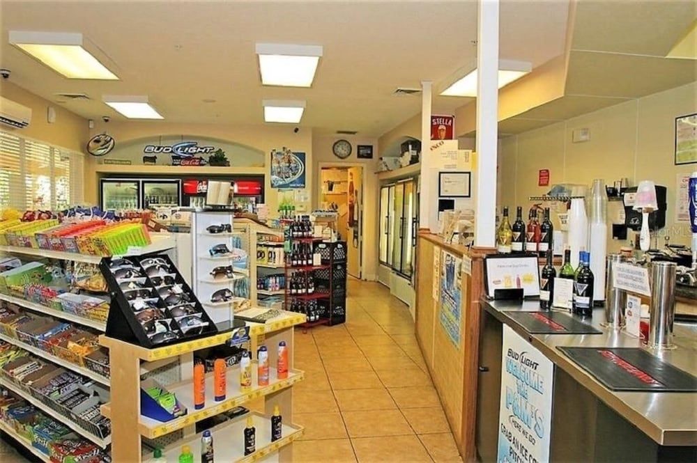 undefined This amazing 6 Bedroom property with a lake view Villa by RedAwning 2