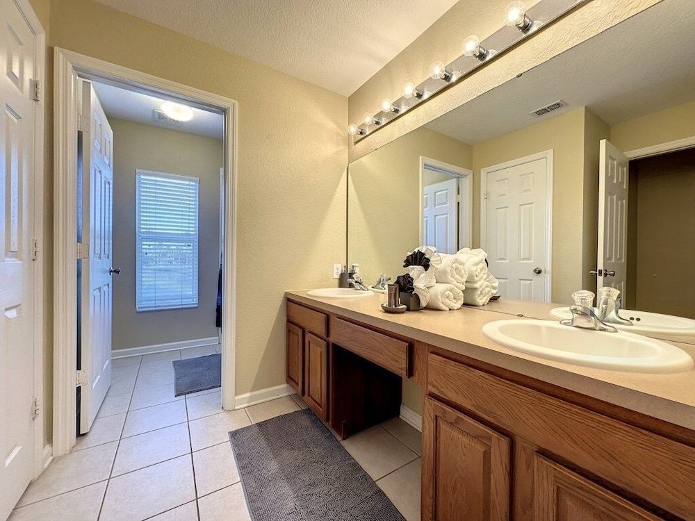 This amazing 6 Bedroom property with a lake view Villa by RedAwning Villa, 6 Bedrooms 23