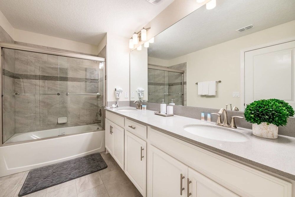 undefined Pleasant House in Storey Lake 4