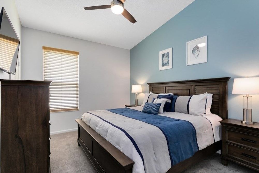 undefined Immaculate 4 Bedrooms 3 Bathroom In Windsor Palms Villa by RedAwning 4