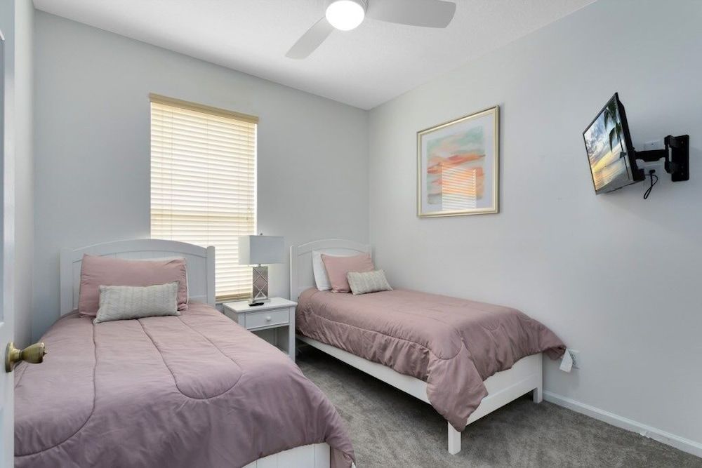 undefined Immaculate 4 Bedrooms 3 Bathroom In Windsor Palms Villa by RedAwning 2