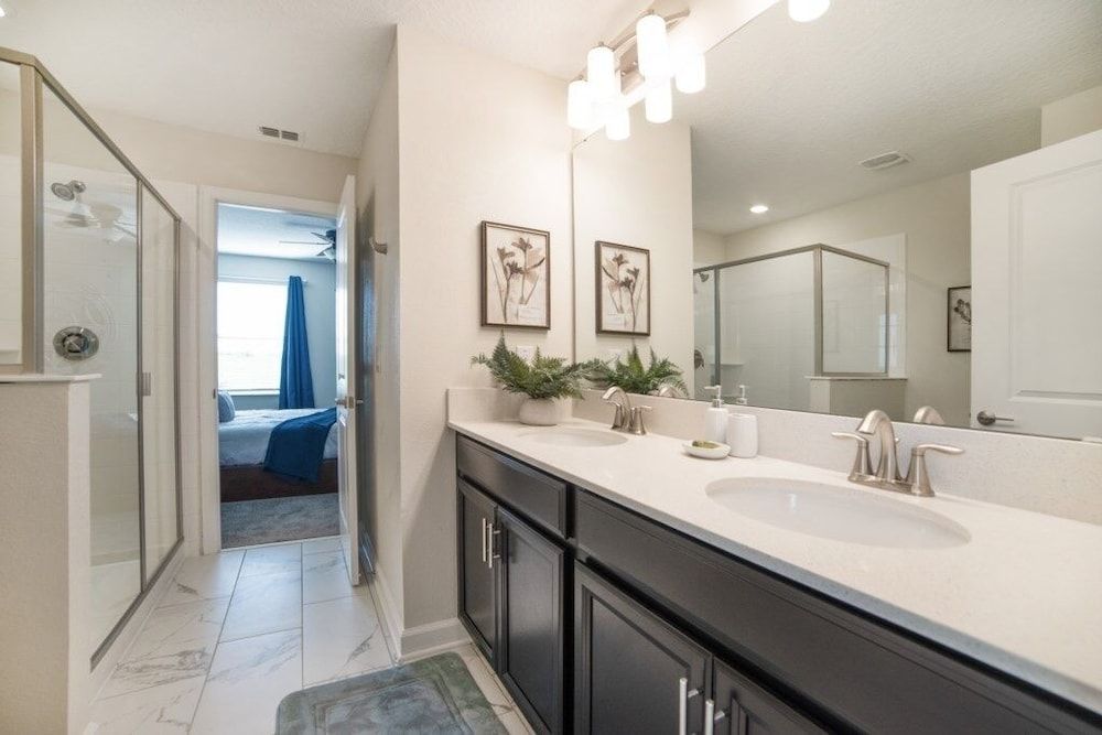 8812cruden 8 Bedroom Villa by RedAwning Villa, Multiple Bedrooms 17