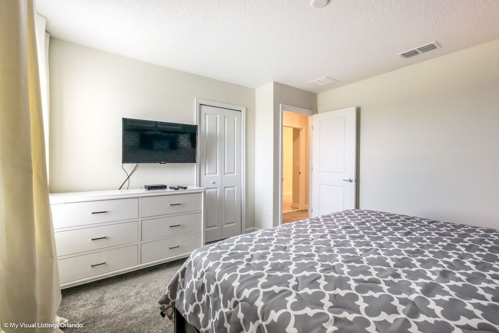 2911 Fable Street Villa (Multiple Bedrooms) 6