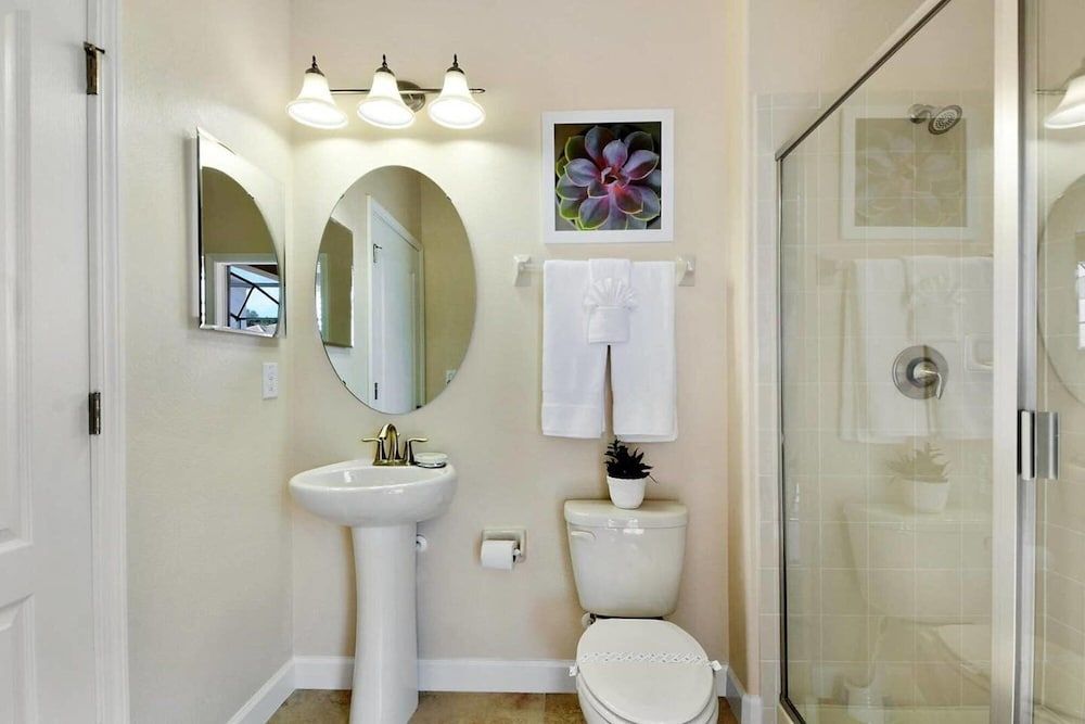 undefined Modern House in Champions Gate With Private Pool 3