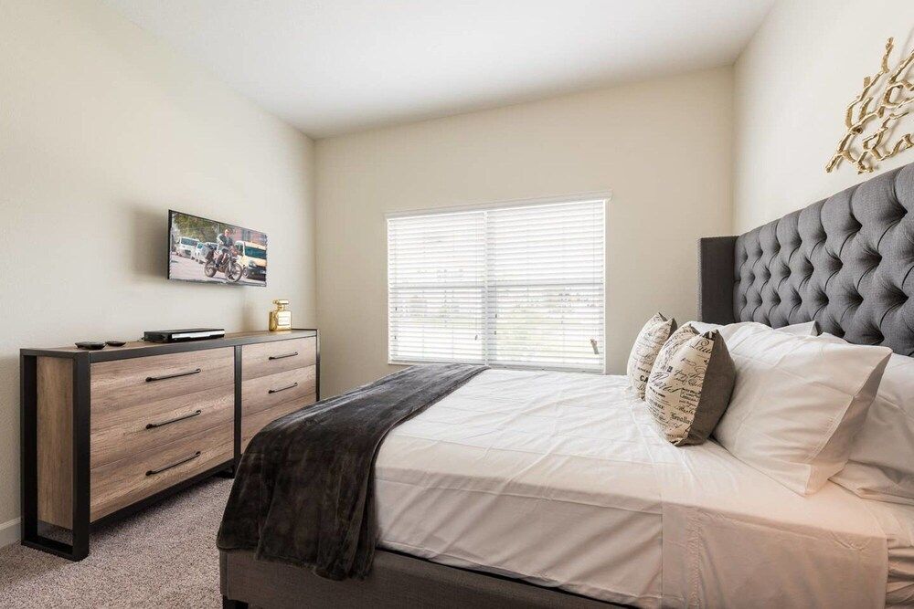 undefined Modern and Spacious 5 bed Home Resort 9