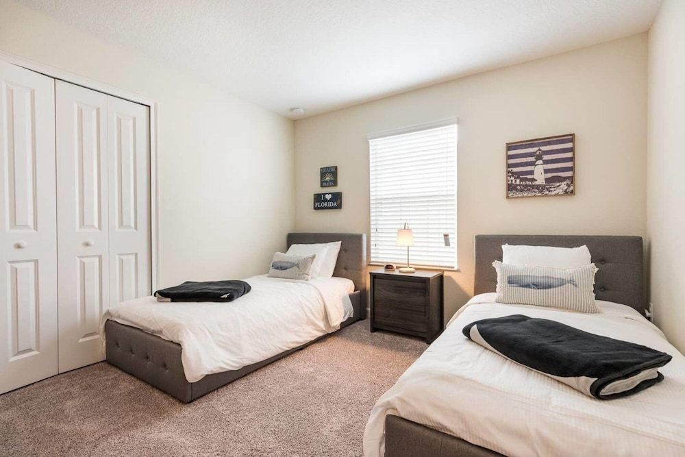 undefined Modern and Spacious 5 bed Home Resort 10