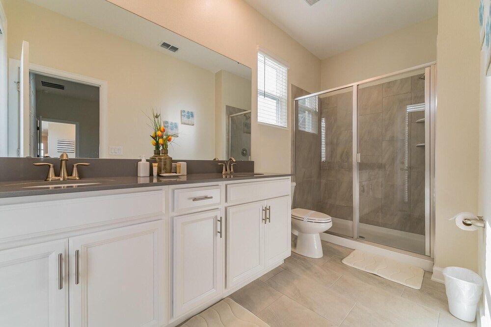 Ruby Falls Villa House (Champion Gate Resort.. Game room, pri) 18