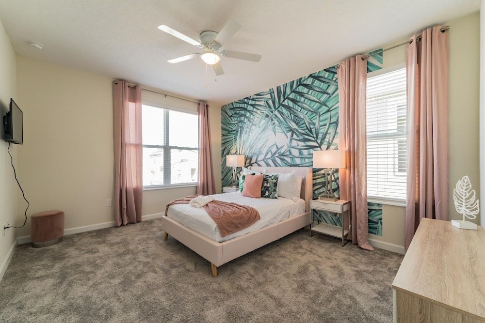 Ruby Falls Villa House (Champion Gate Resort.. Game room, pri) 13