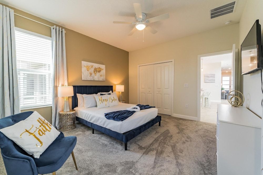 Ruby Falls Villa House (Champion Gate Resort.. Game room, pri) 5