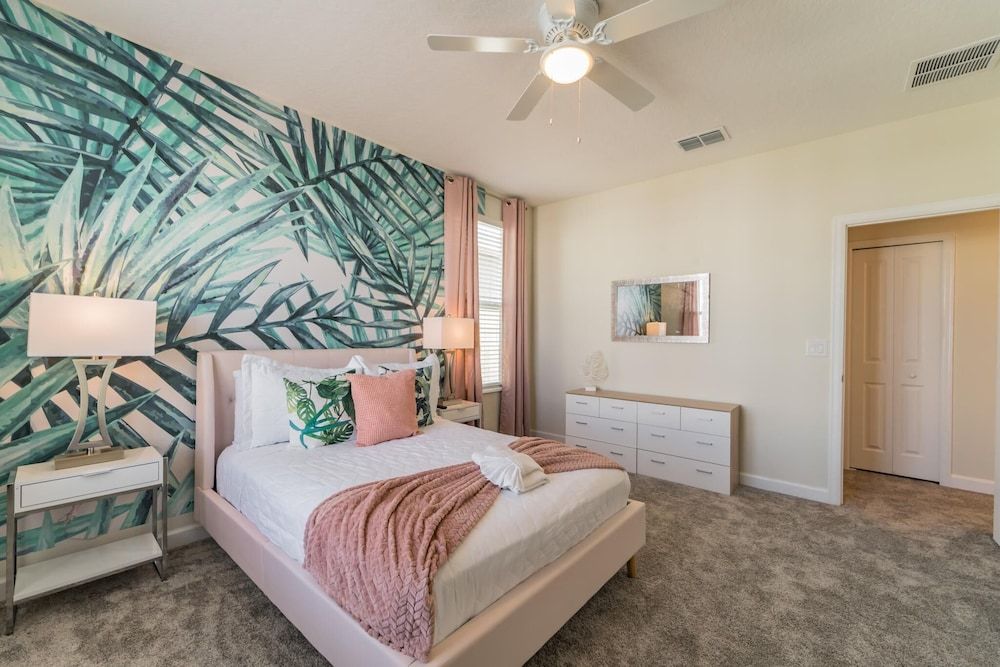 Ruby Falls Villa House (Champion Gate Resort.. Game room, pri) 10