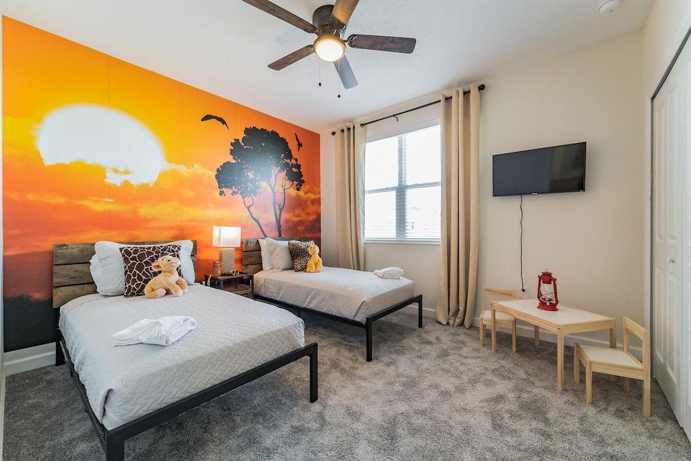 Ruby Falls Villa House (Champion Gate Resort.. Game room, pri) 9