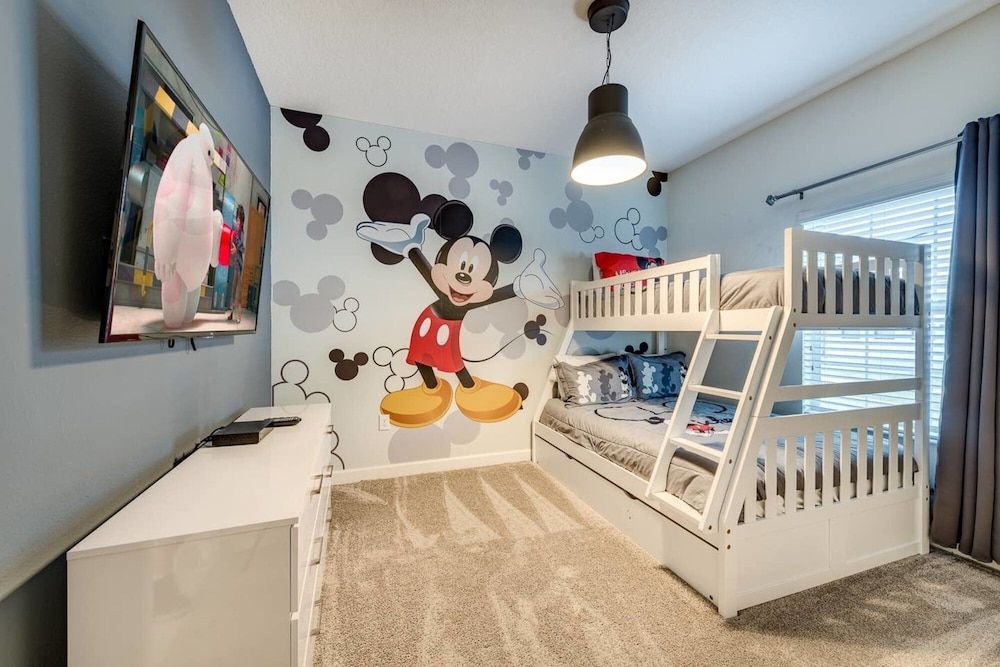 undefined Elegant Home With Themed Bedrooms Near Disney 4