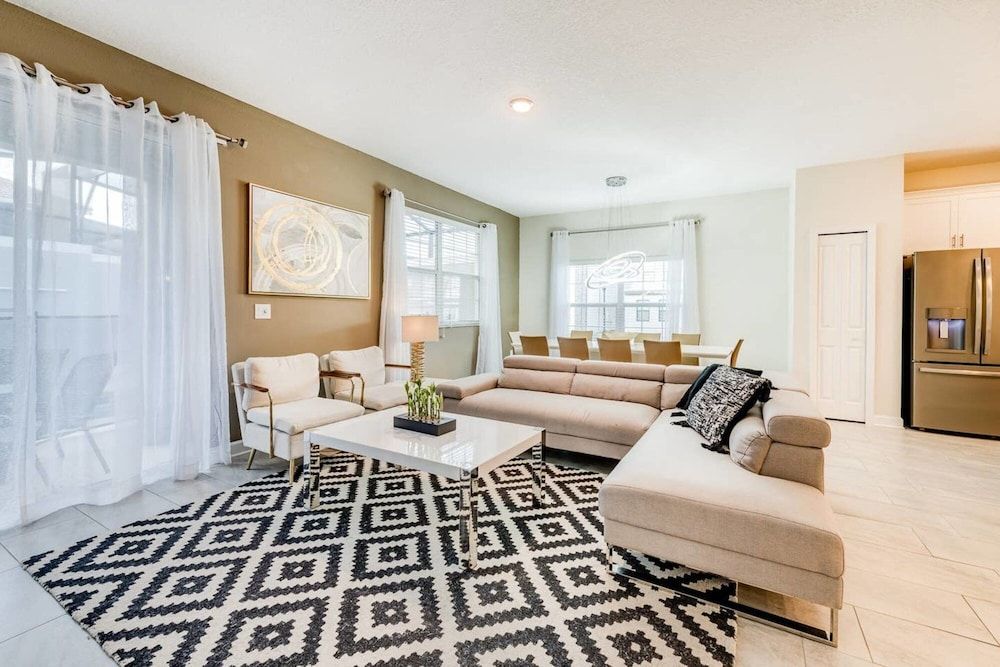 undefined Elegant Home With Themed Bedrooms Near Disney 2