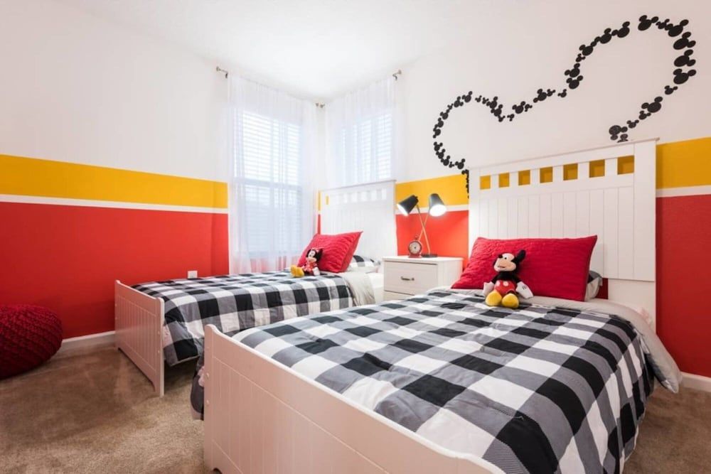 undefined Pleasant Home Near Disney With Private Pool