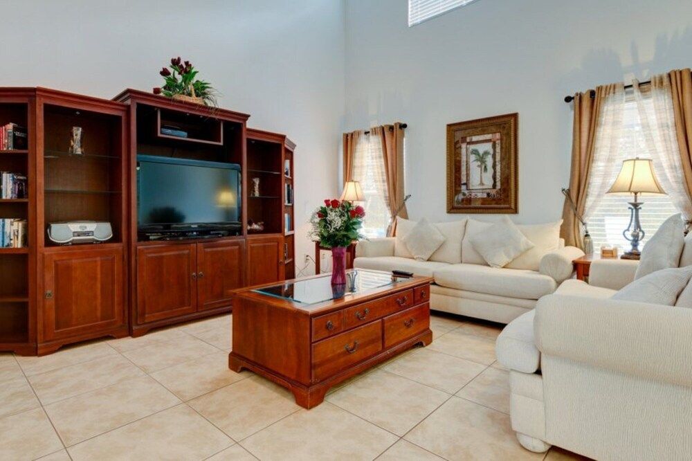 SKC Villa Emerald Island Resort Luxury Villa 9