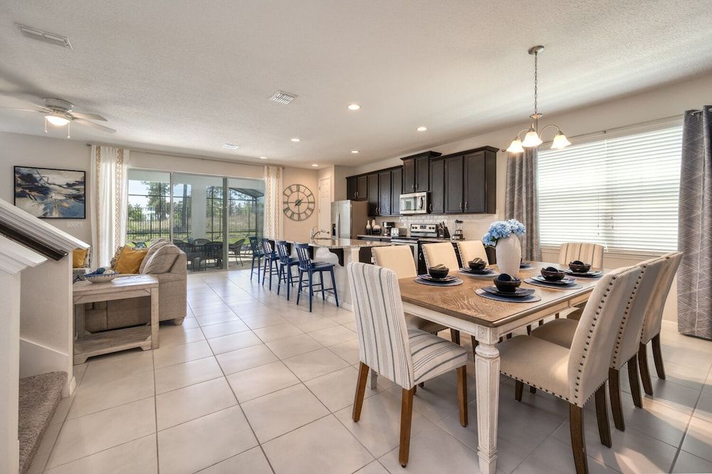undefined Spacious Home With Private Pool Near Disney 5