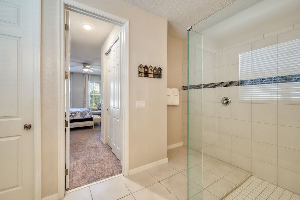 undefined Spacious Home With Private Pool Near Disney 9