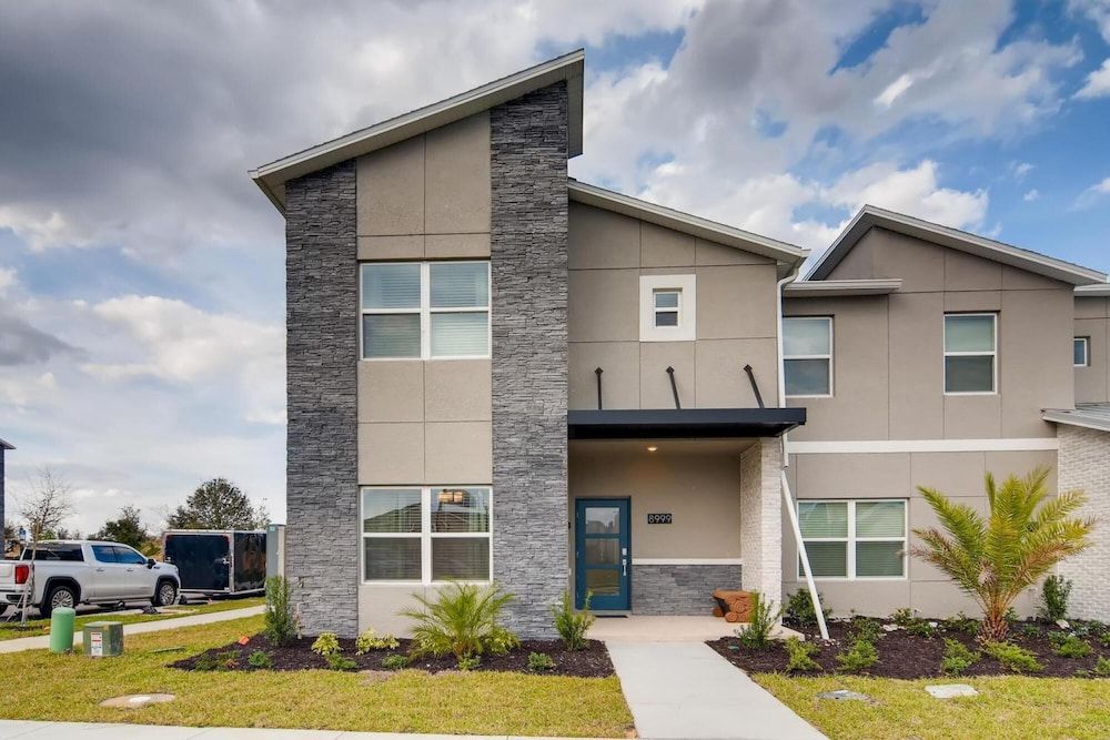 8999 CC - Champions Gate - Amazing 5 Bed Villa