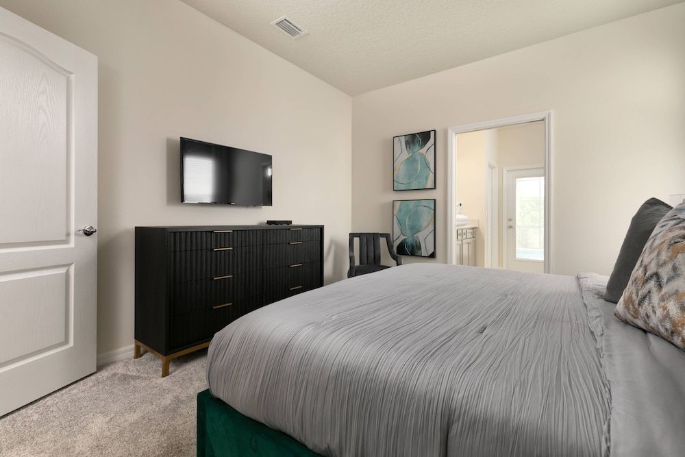 Brand New 6 Bedroom With Private Pool House (6 Bedrooms)