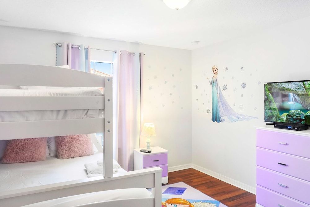 Private Pool Getaway! Near Theme Parks! House (4 Bedrooms) 6