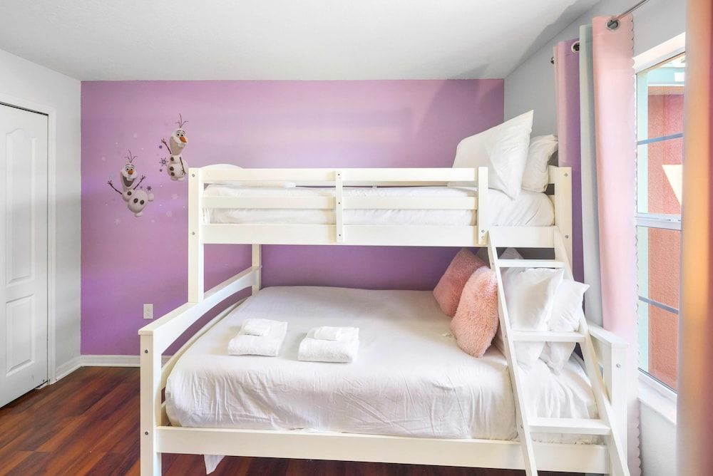 Private Pool Getaway! Near Theme Parks! House (4 Bedrooms) 9