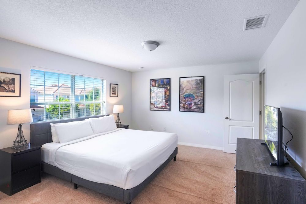 Private Pool Getaway! Near Theme Parks! House (4 Bedrooms) 21