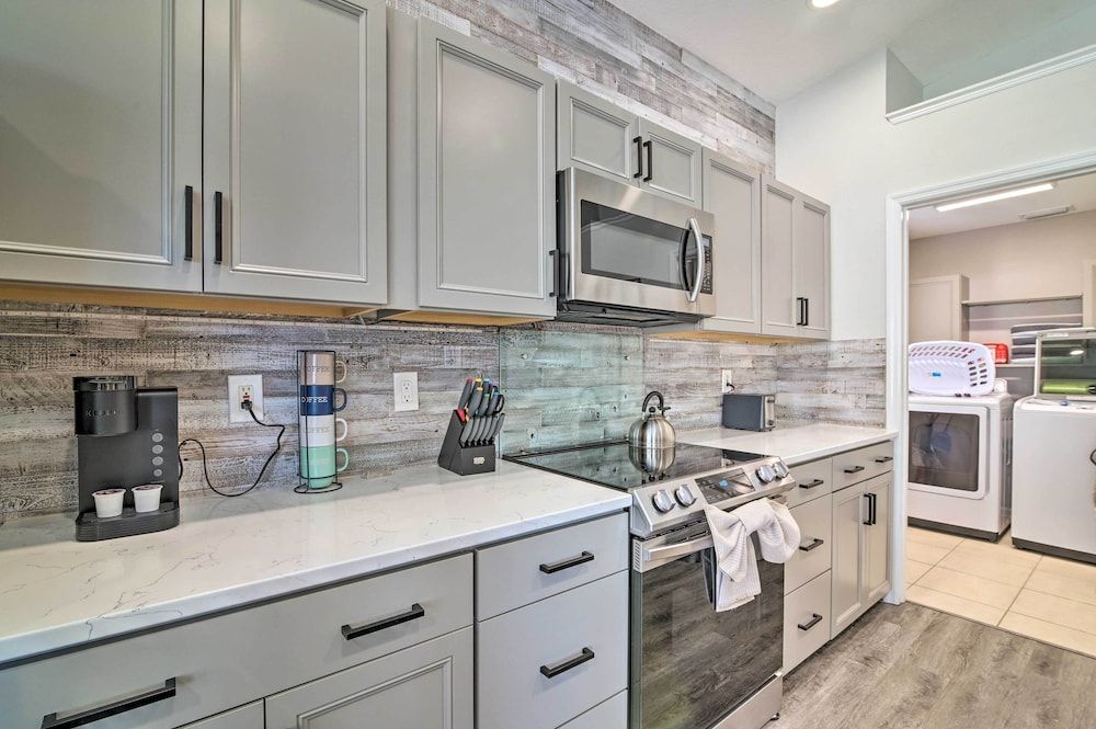 Kissimmee Villa w/ Pool & Lanai ~ 5 Mi to Disney! Villa (4 Bedrooms) 10