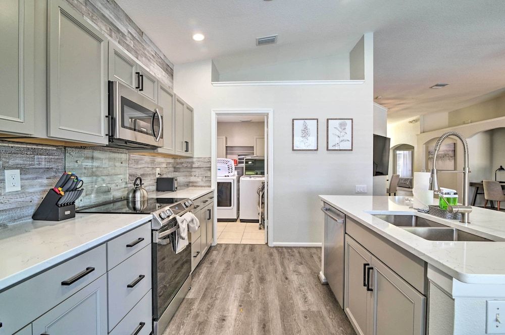 Kissimmee Villa w/ Pool & Lanai ~ 5 Mi to Disney! Villa (4 Bedrooms) 11