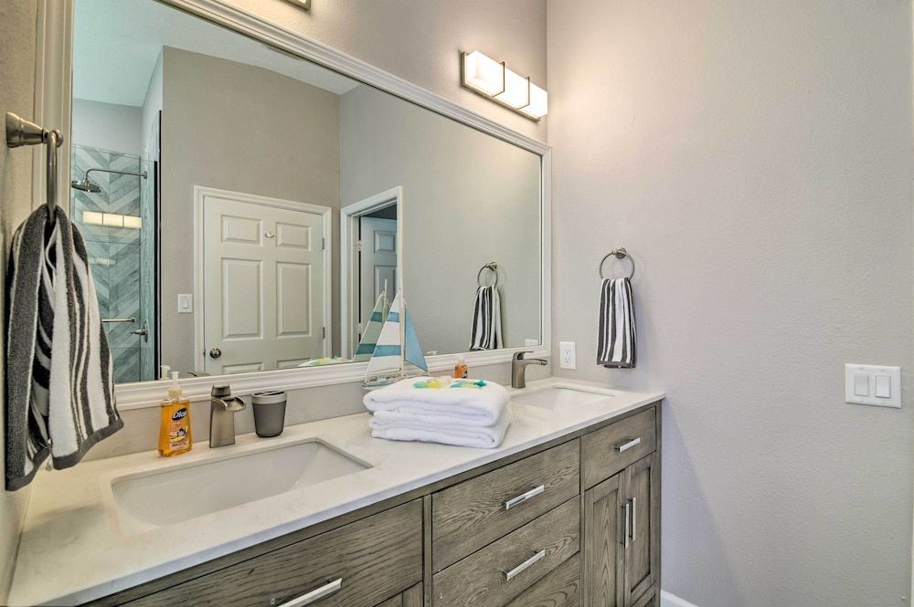 Kissimmee Villa w/ Pool & Lanai ~ 5 Mi to Disney! Villa (4 Bedrooms) 17