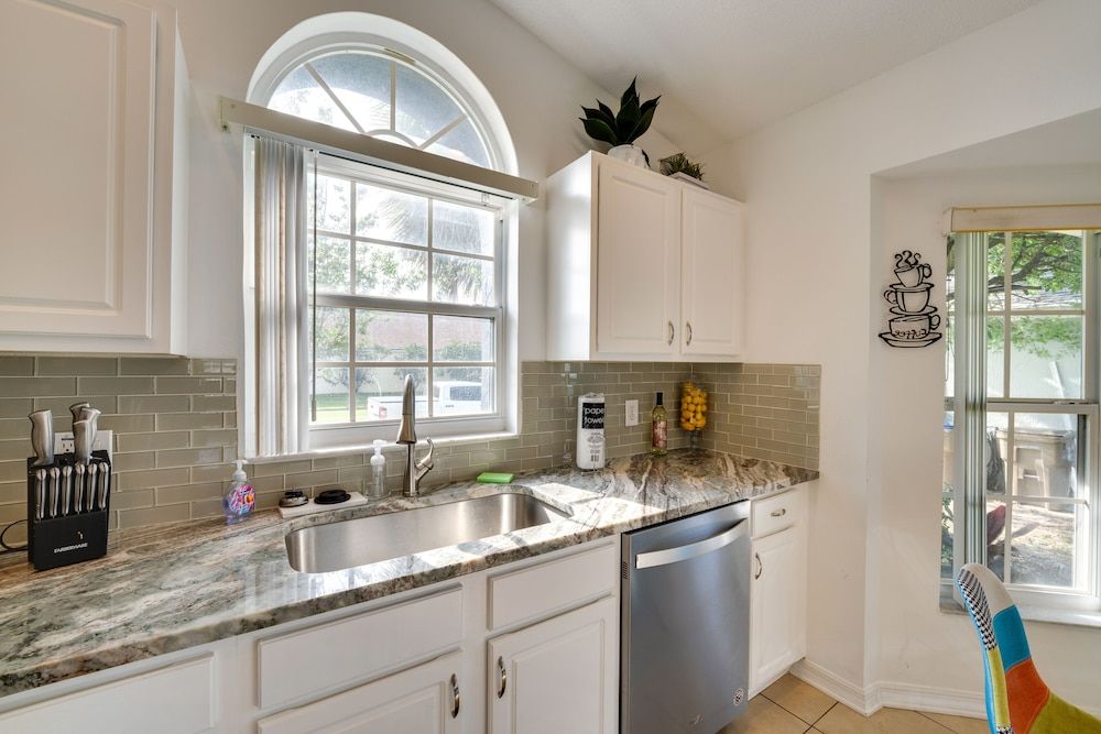 undefined Kissimmee Family Home w/ Pool - 5 Mi to Disney! 9