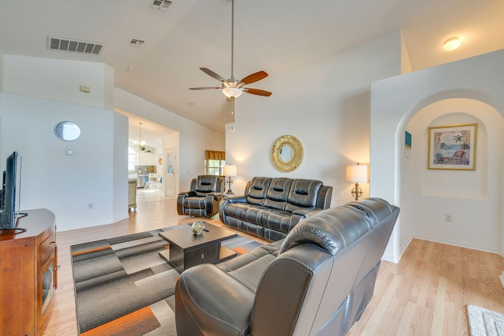 undefined Kissimmee Family Home w/ Pool - 5 Mi to Disney! 4