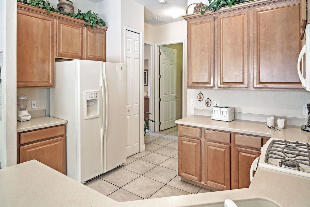 undefined Kissimmee Getaway w/ Lanai, 4 Mi to Disney World!