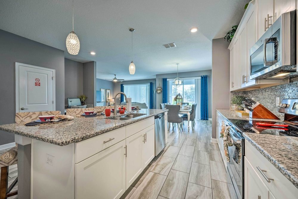 Chic Villa Near Disney w/ Resort Amenities! Villa (6 Bedrooms) 14