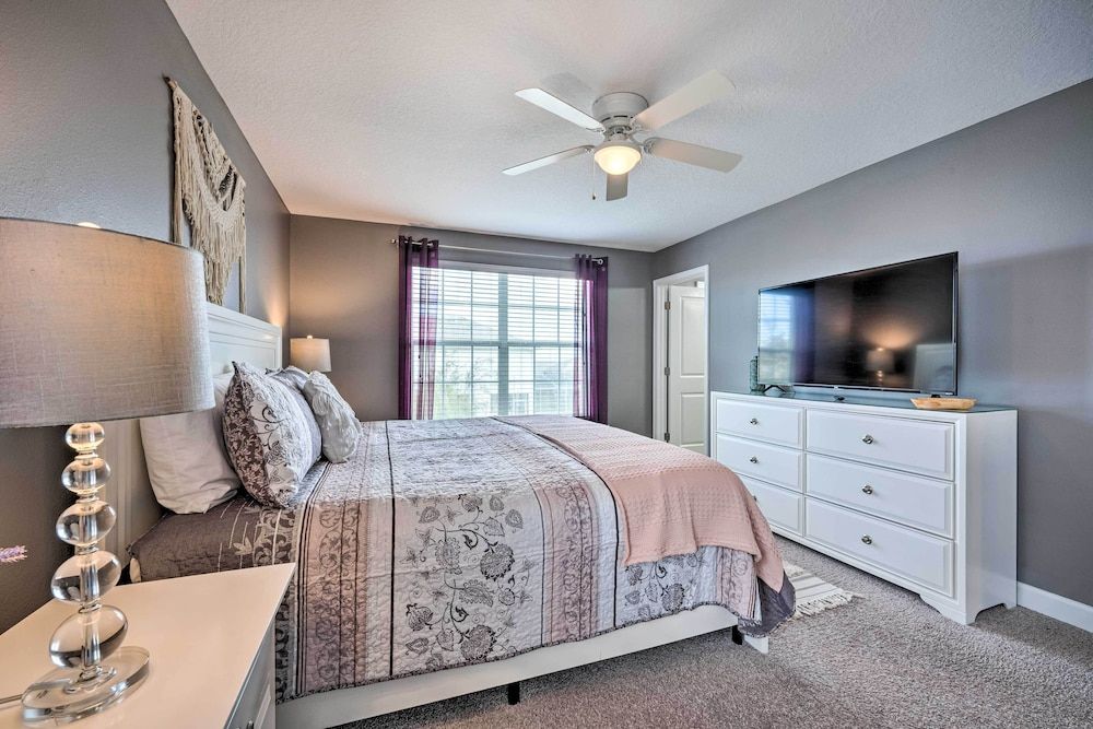 undefined Chic Villa Near Disney w/ Resort Amenities! 4