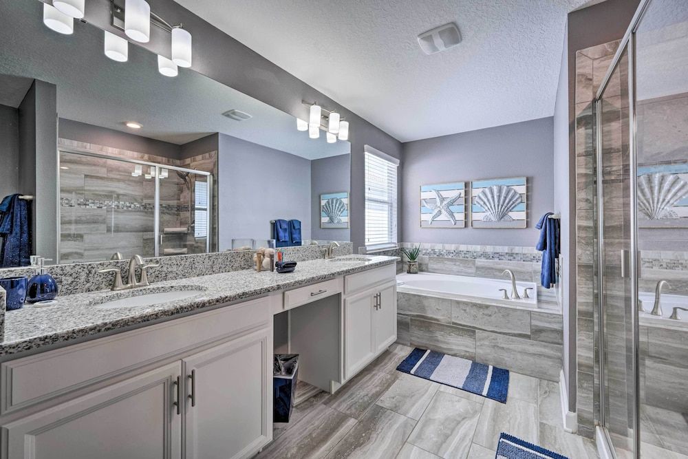 Chic Villa Near Disney w/ Resort Amenities! Villa (6 Bedrooms) 17