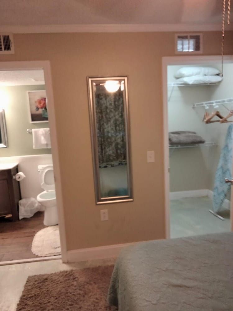 Tropical Enchanted Oaks Villa Luxury Villa, 1 King Bed, Non Smoking, Courtyard View 10