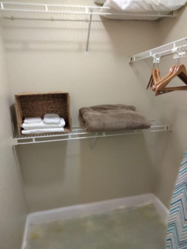 Tropical Enchanted Oaks Villa Luxury Villa, 1 King Bed, Non Smoking, Courtyard View 9