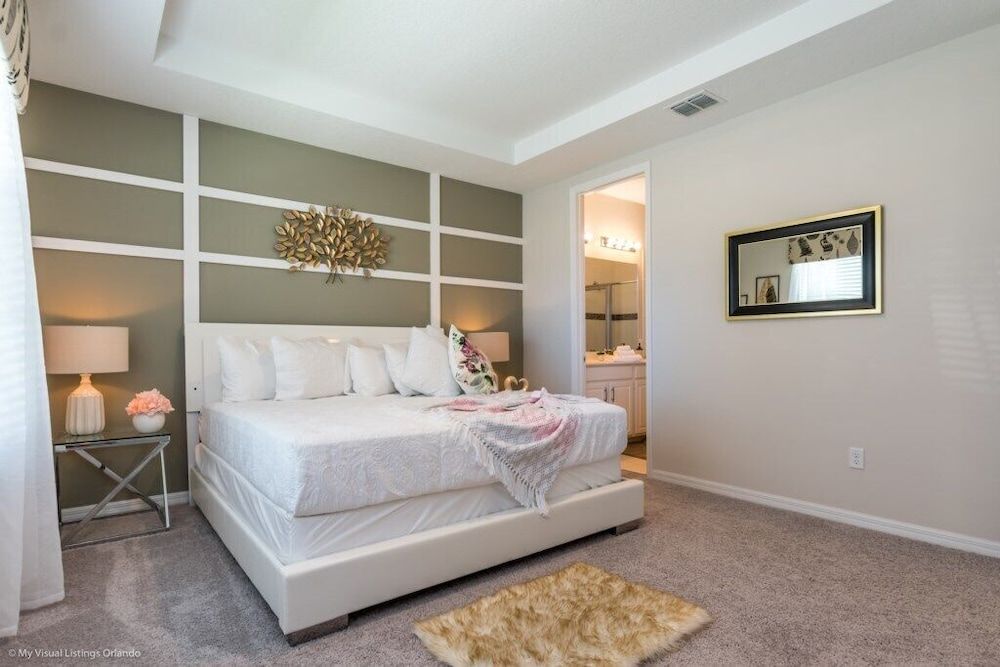 Orlando Newest Resort Community Town 5 Bedroom Townhouse by RedAwning Townhome, 5 Bedrooms 2