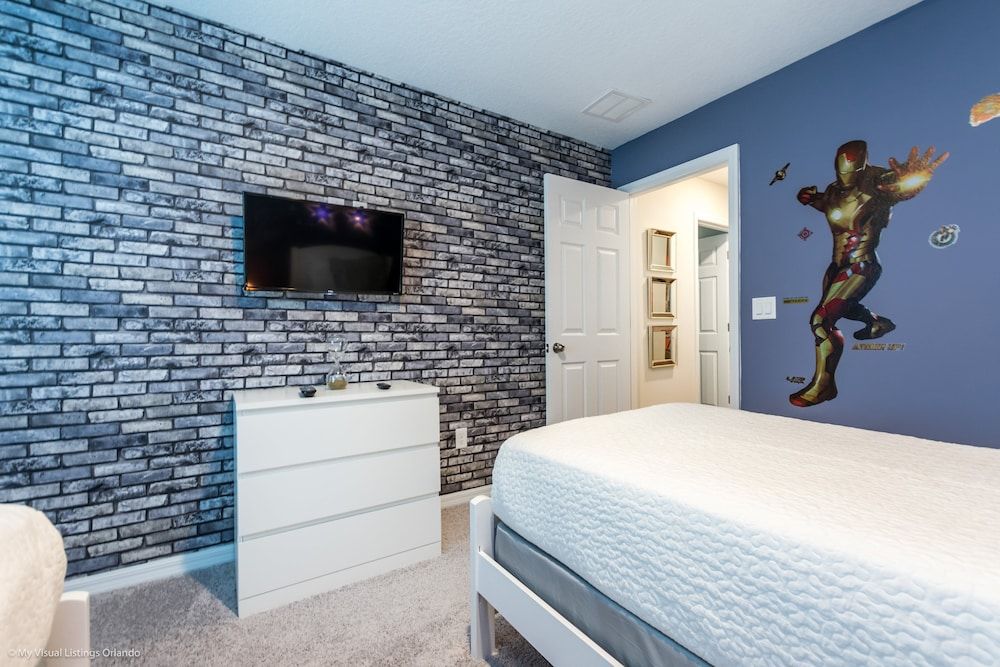 5 Bedroom 4.5 Bathrooms With Pool House (Orlando Newest Resort Community Town)