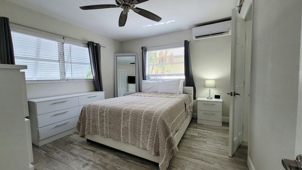 Beachway Inn Signature Bungalow 2