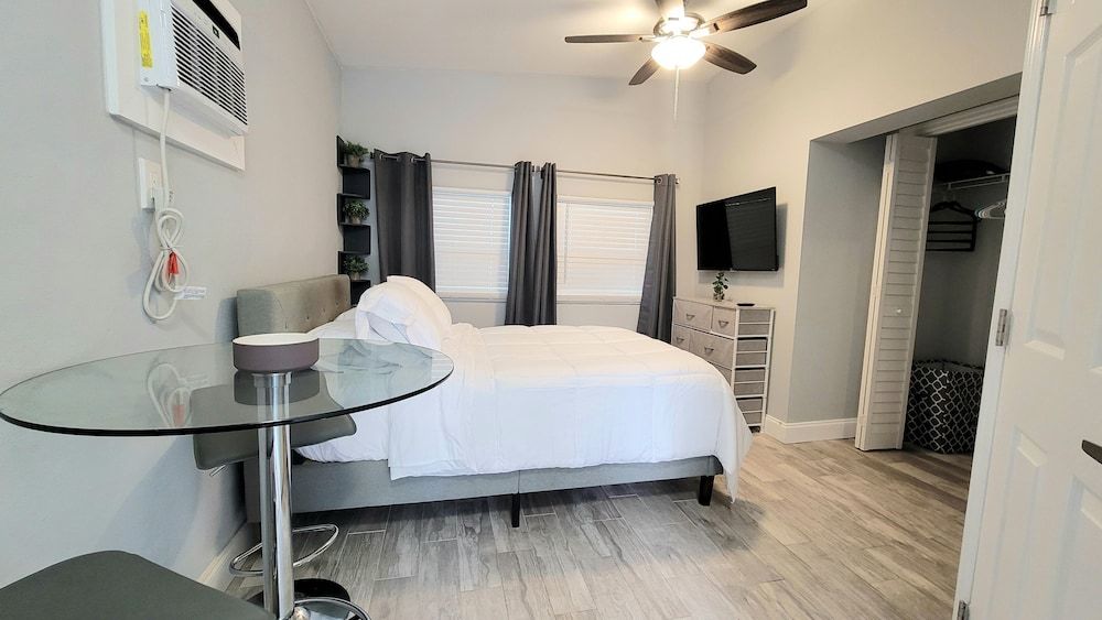 Beachway Inn Premium Room 4