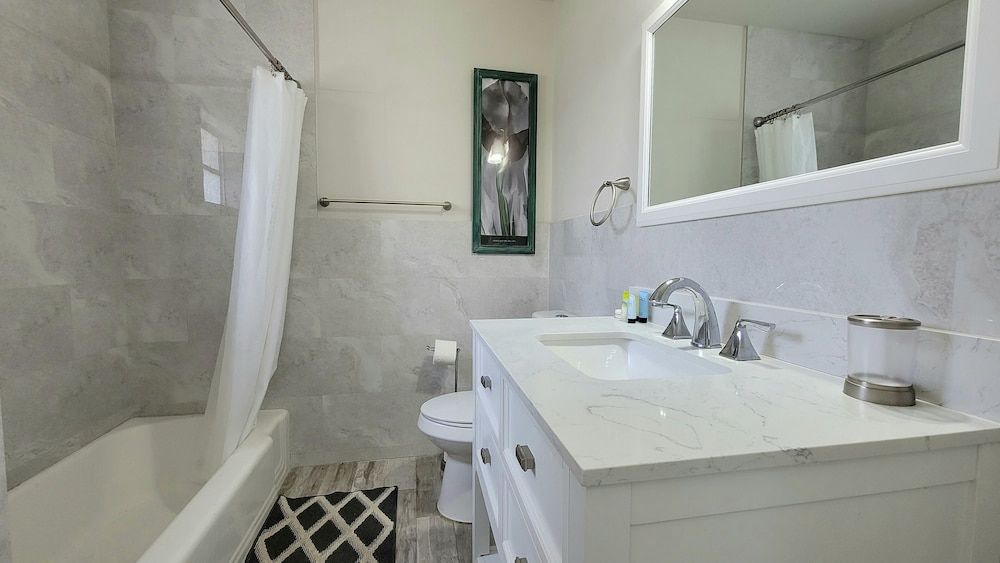 Beachway Inn Signature Bungalow 6