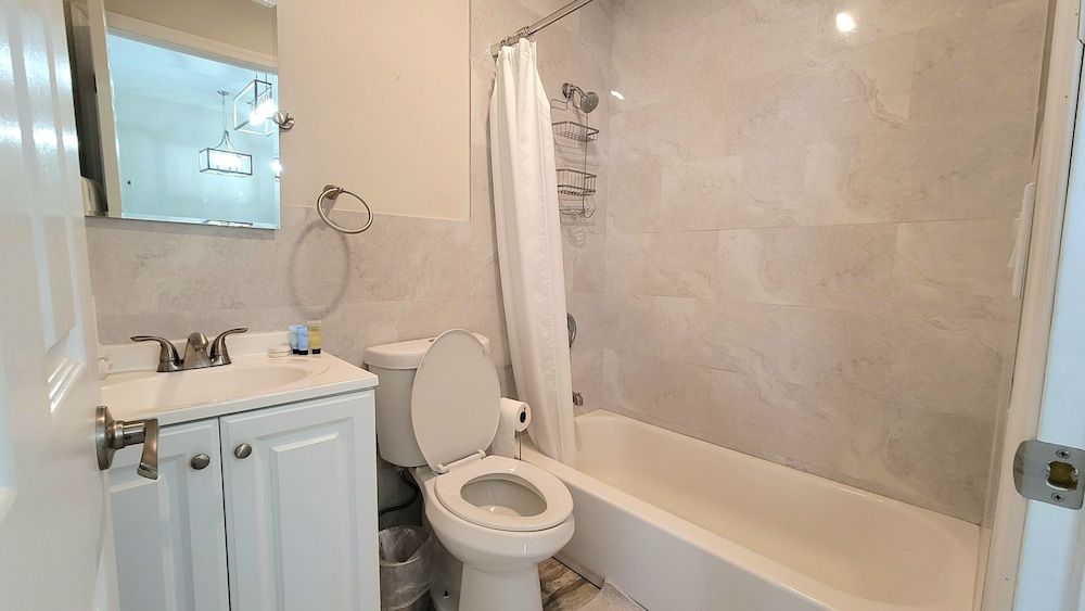 Beachway Inn Signature Bungalow 5