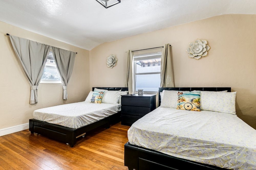 undefined Three Bedroom Three Bath Townhouse 9