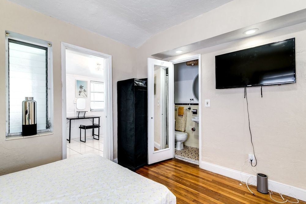 undefined Three Bedroom Three Bath Townhouse 10